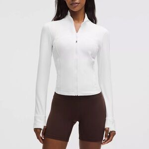 Define Cropped Jacket
Nulu